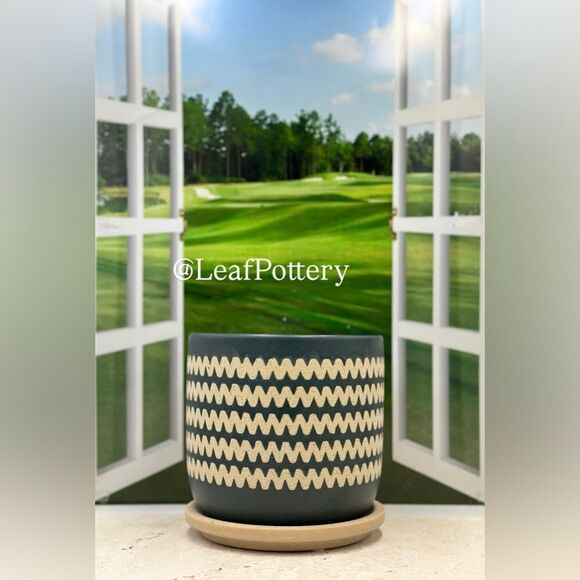Manny Green (MD) Ceramic Planter Pot with Saucer Attached - Picture 1 of 9